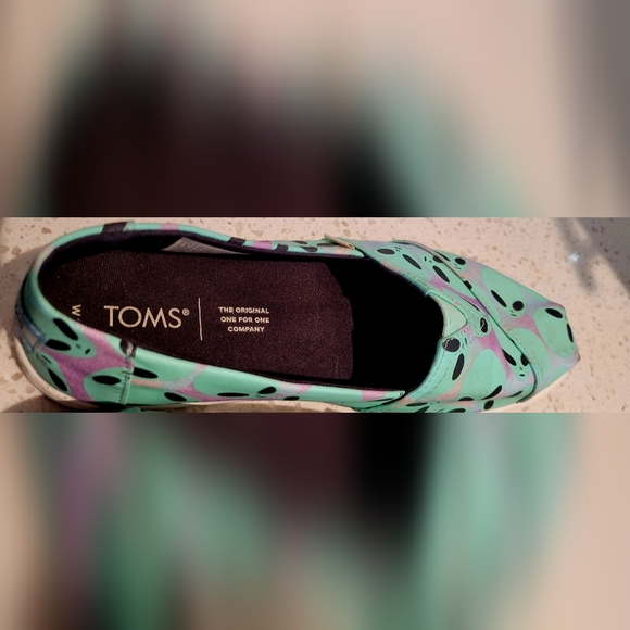 TOMS Glow In The Dark Women's Green and Purple Alien Print Flats | Size 8 - Picture 4 of 5